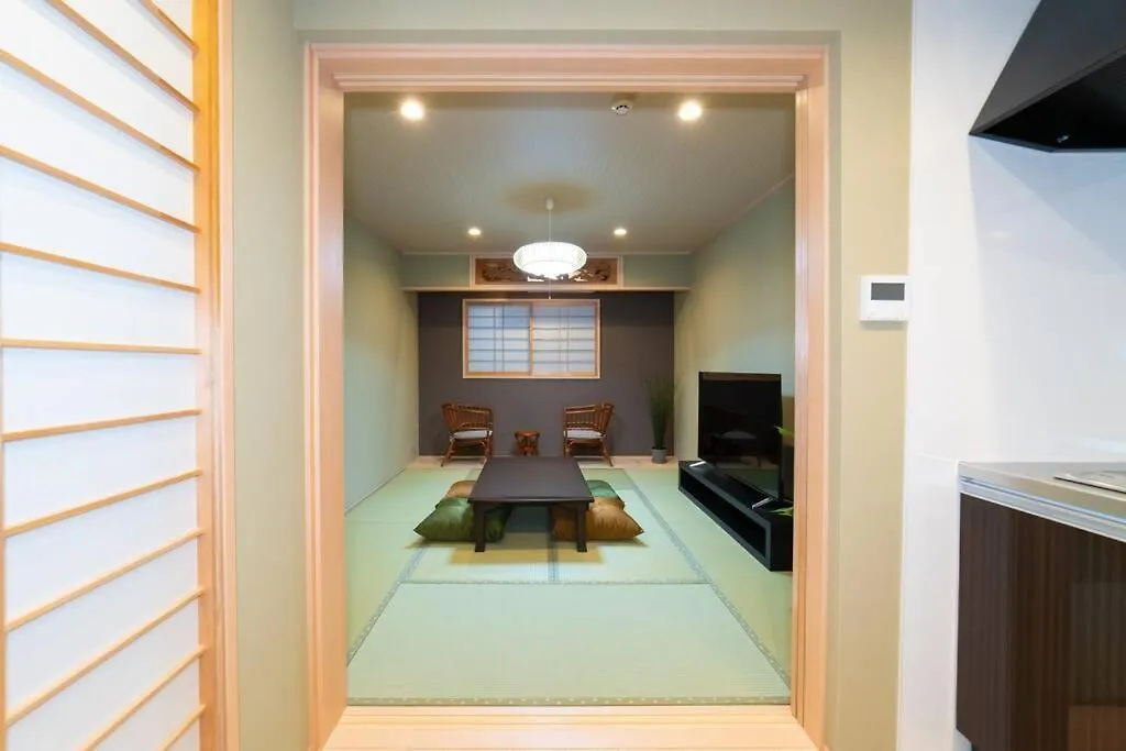 Entire House Rental In Central Osaka 山王 Apartman