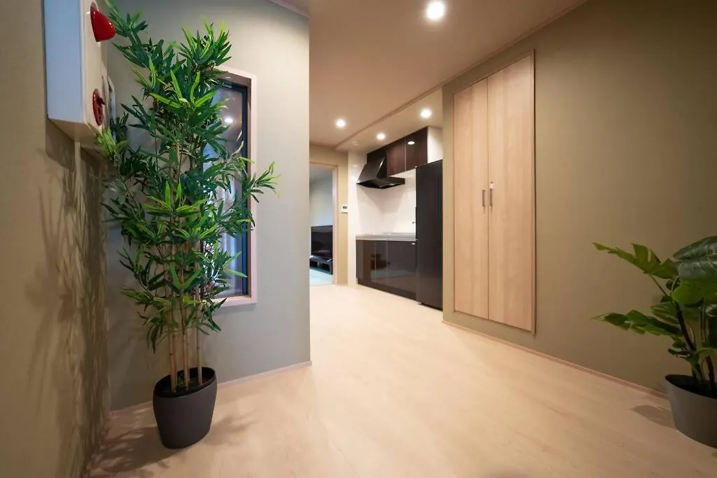 Entire House Rental In Central Osaka 山王 Apartman