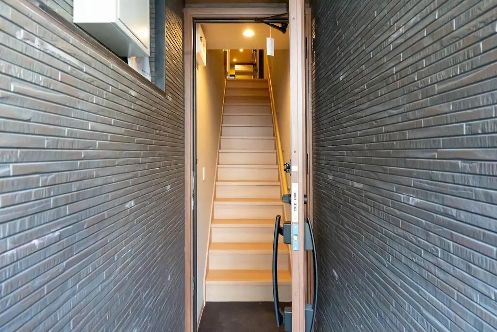 Entire House Rental In Central Osaka 山王 Apartman