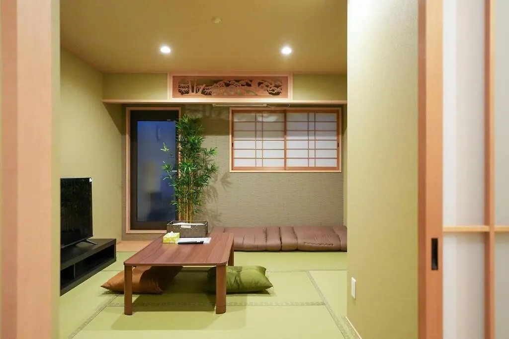 Entire House Rental In Central Osaka 山王 Daire