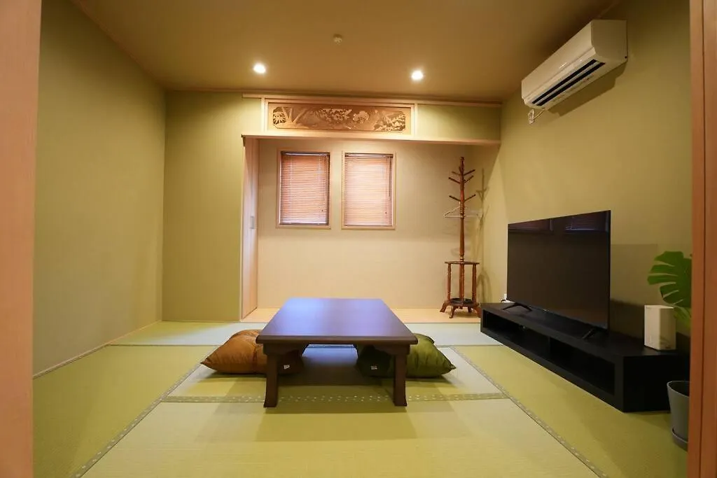 Daire Entire House Rental In Central Osaka 山王 Japonya