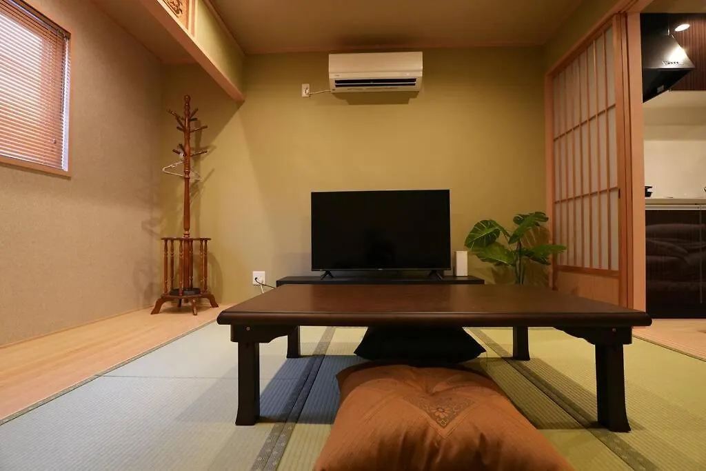 Entire House Rental In Central Osaka 山王 0*,
